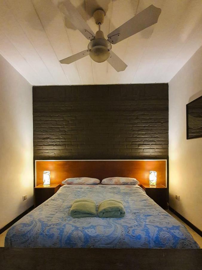 Standard Double Room with Shared Bathroom,11430003:JPEG